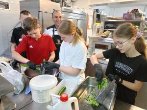 443713868_411478545064587_3275343126108126458_n